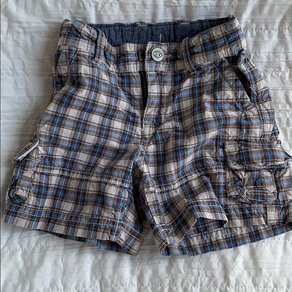Baby Gap shorts - Picture 1 of 3